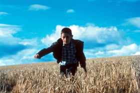 Ratcatcher (1999) Directed by Lynne Ramsay Shown: William Eadie (as James)