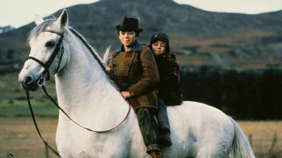 INTO THE WEST (Le Cheval venu de la mer) - Univerciné britannique